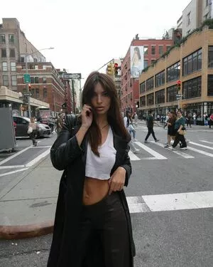 Emily Ratajkowski OnlyFans Leaked Free Thumbnail Picture - #CqsRU2hPPc