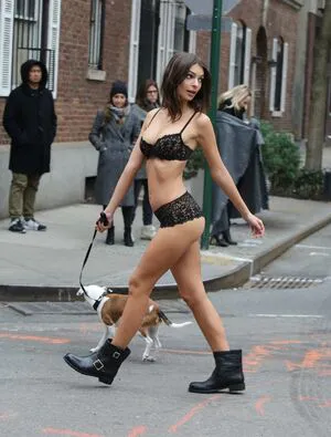 Emily Ratajkowski OnlyFans Leaked Free Thumbnail Picture - #D1jZiJwimv