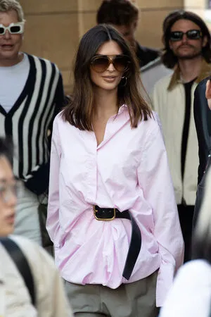Emily Ratajkowski OnlyFans Leaked Free Thumbnail Picture - #D4EAOVyPNh