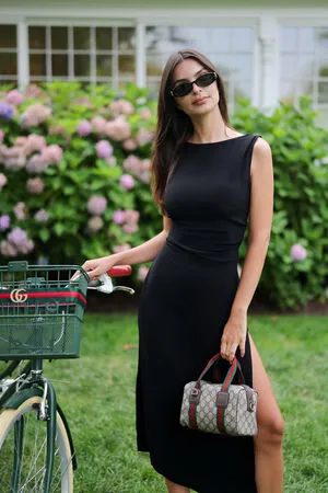 Emily Ratajkowski OnlyFans Leaked Free Thumbnail Picture - #DoCHkZUV4e