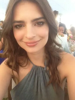 Emily Ratajkowski OnlyFans Leaked Free Thumbnail Picture - #E38wRgyCo3