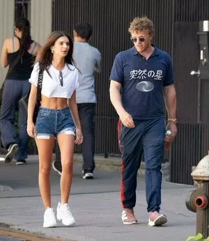 Emily Ratajkowski OnlyFans Leaked Free Thumbnail Picture - #E3KYtqi9Ef