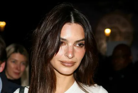 Emily Ratajkowski OnlyFans Leaked Free Thumbnail Picture - #EGgAzxxFct