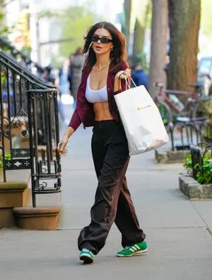 Emily Ratajkowski OnlyFans Leaked Free Thumbnail Picture - #EbC3q9eOVG