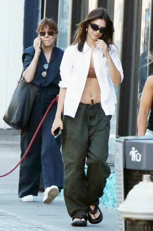 Emily Ratajkowski OnlyFans Leaked Free Thumbnail Picture - #EbplgR98cj