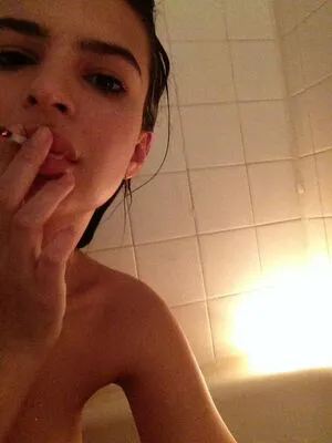 Emily Ratajkowski OnlyFans Leaked Free Thumbnail Picture - #ElihU9Nj0P