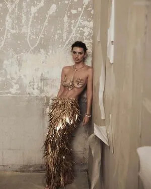 Emily Ratajkowski OnlyFans Leaked Free Thumbnail Picture - #ErjocBm3ZM