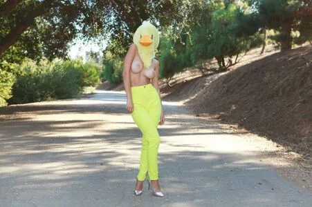 Emily Ratajkowski OnlyFans Leaked Free Thumbnail Picture - #FbbY44xlDA