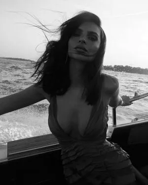 Emily Ratajkowski OnlyFans Leaked Free Thumbnail Picture - #FgOZZdSzFC