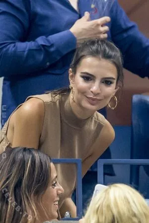 Emily Ratajkowski OnlyFans Leaked Free Thumbnail Picture - #FodAXFjzVU