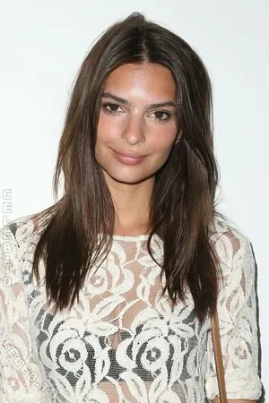 Emily Ratajkowski OnlyFans Leaked Free Thumbnail Picture - #Fti61yRrW5