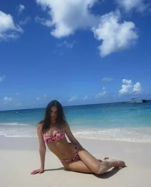 Emily Ratajkowski OnlyFans Leaked Free Thumbnail Picture - #G2aAFSbIlW