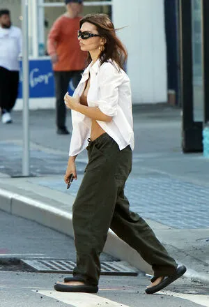 Emily Ratajkowski OnlyFans Leaked Free Thumbnail Picture - #G5ItvC4PYK