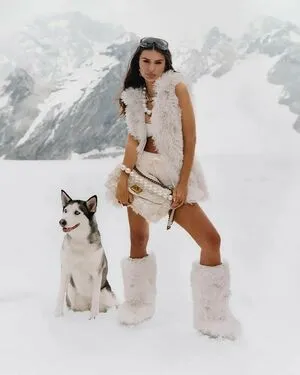 Emily Ratajkowski OnlyFans Leaked Free Thumbnail Picture - #GCNXbPt7V3