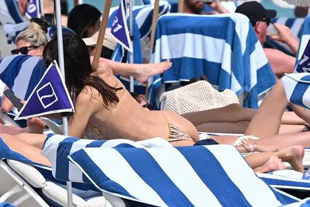 Emily Ratajkowski OnlyFans Leaked Free Thumbnail Picture - #GDruWakXxK