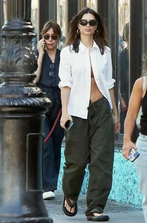 Emily Ratajkowski OnlyFans Leaked Free Thumbnail Picture - #GavYJccMrO