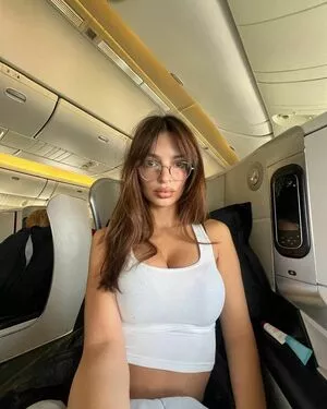 Emily Ratajkowski OnlyFans Leaked Free Thumbnail Picture - #H5h8kyp0Nd