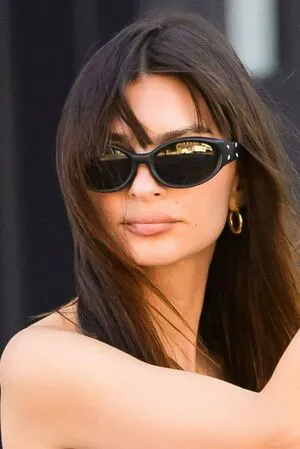 Emily Ratajkowski OnlyFans Leaked Free Thumbnail Picture - #HADXwRl6yI