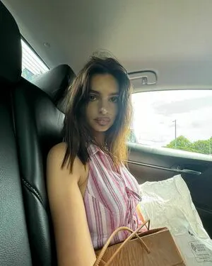 Emily Ratajkowski OnlyFans Leaked Free Thumbnail Picture - #HYK2CccjxB