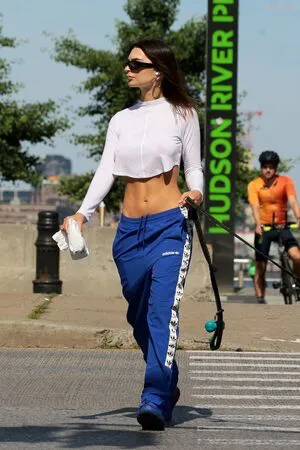 Emily Ratajkowski OnlyFans Leaked Free Thumbnail Picture - #Hkckd70wvy
