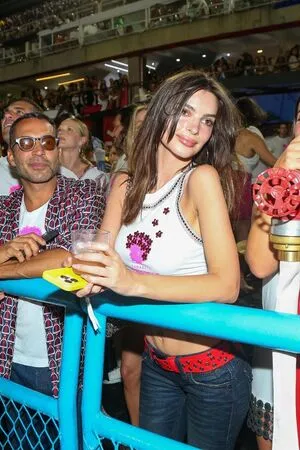 Emily Ratajkowski OnlyFans Leaked Free Thumbnail Picture - #HzWPZfHk38