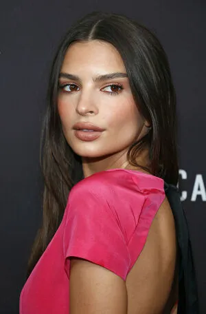 Emily Ratajkowski OnlyFans Leaked Free Thumbnail Picture - #I4TSEAiCXY