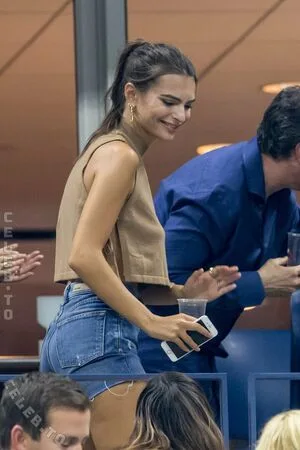 Emily Ratajkowski OnlyFans Leaked Free Thumbnail Picture - #IPKKx2LnDd