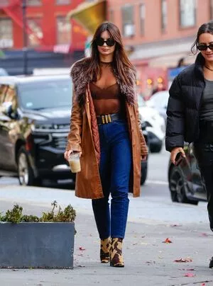 Emily Ratajkowski OnlyFans Leaked Free Thumbnail Picture - #IQhSV4qULp