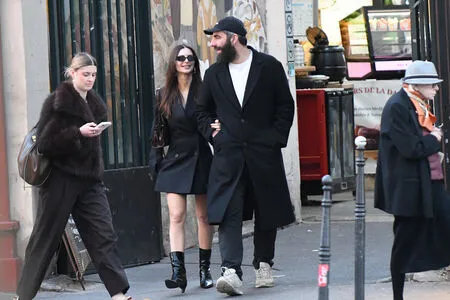 Emily Ratajkowski OnlyFans Leaked Free Thumbnail Picture - #IgANAy2Y3t