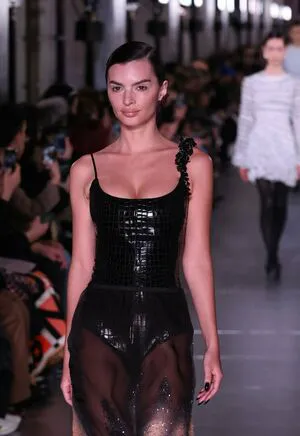 Emily Ratajkowski OnlyFans Leaked Free Thumbnail Picture - #IqmyKnYFUY