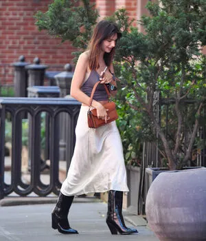 Emily Ratajkowski OnlyFans Leaked Free Thumbnail Picture - #IwPyGlomhP