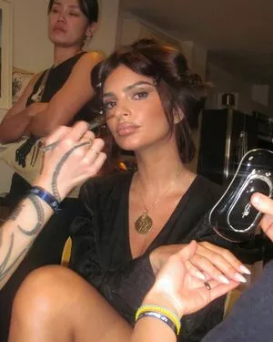 Emily Ratajkowski OnlyFans Leaked Free Thumbnail Picture - #J1FeUrwQFP