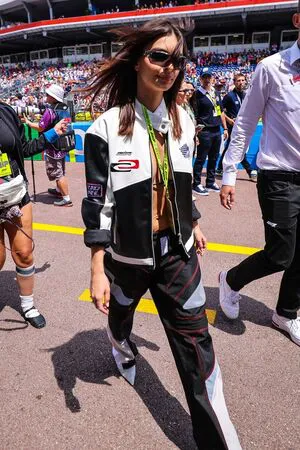 Emily Ratajkowski OnlyFans Leaked Free Thumbnail Picture - #JZMNvrRwAj