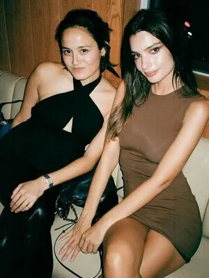 Emily Ratajkowski OnlyFans Leaked Free Thumbnail Picture - #JfrJ4vkuMp