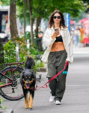 Emily Ratajkowski OnlyFans Leaked Free Thumbnail Picture - #JjmiIiydka