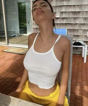 Emily Ratajkowski OnlyFans Leaked Free Thumbnail Picture - #Jw3qy8NEth