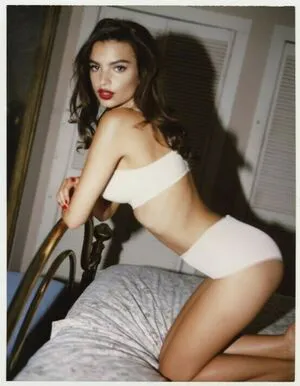 Emily Ratajkowski OnlyFans Leaked Free Thumbnail Picture - #K3wFOVsETo