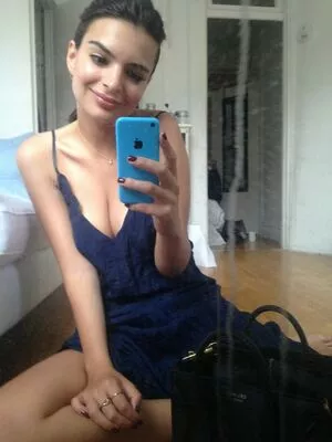 Emily Ratajkowski OnlyFans Leaked Free Thumbnail Picture - #K7G0eMZbs8