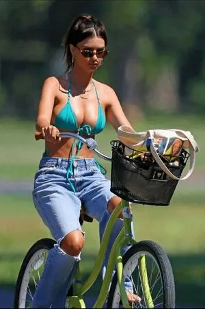 Emily Ratajkowski OnlyFans Leaked Free Thumbnail Picture - #KULlEGCuU6