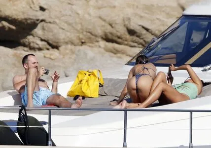 Emily Ratajkowski OnlyFans Leaked Free Thumbnail Picture - #KXWsYWj4ji