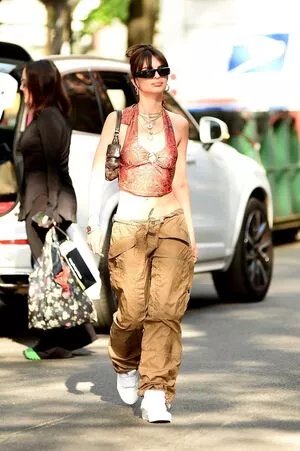 Emily Ratajkowski OnlyFans Leaked Free Thumbnail Picture - #KZQIooMQNu