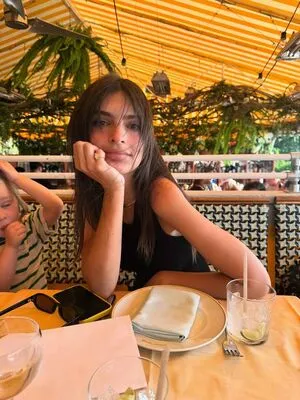 Emily Ratajkowski OnlyFans Leaked Free Thumbnail Picture - #KxQApRS0PD