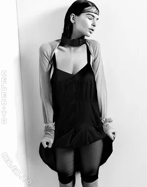 Emily Ratajkowski OnlyFans Leaked Free Thumbnail Picture - #LJyExLBzXL