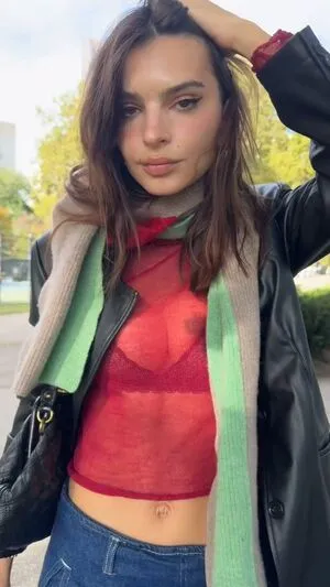 Emily Ratajkowski OnlyFans Leaked Free Thumbnail Picture - #LTFOvZzufF