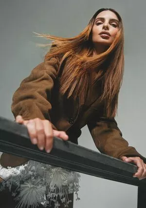 Emily Ratajkowski OnlyFans Leaked Free Thumbnail Picture - #M2x9kYgsYr