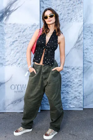 Emily Ratajkowski OnlyFans Leaked Free Thumbnail Picture - #MHkl8RXG3q