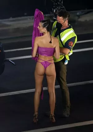 Emily Ratajkowski OnlyFans Leaked Free Thumbnail Picture - #Mb5PBY4MzA