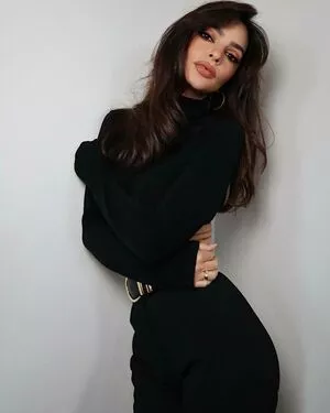 Emily Ratajkowski OnlyFans Leaked Free Thumbnail Picture - #Mpus1oi3RO