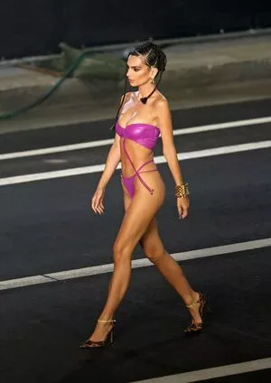 Emily Ratajkowski OnlyFans Leaked Free Thumbnail Picture - #NCLfuNytjx