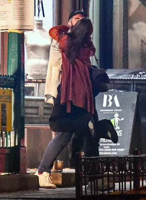 Emily Ratajkowski OnlyFans Leaked Free Thumbnail Picture - #NKwsvRu3e9